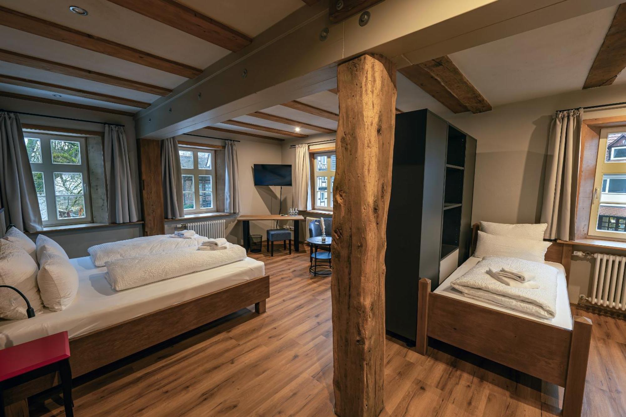 Landgasthof Koenig Von Preussen Helsa Zimmer foto